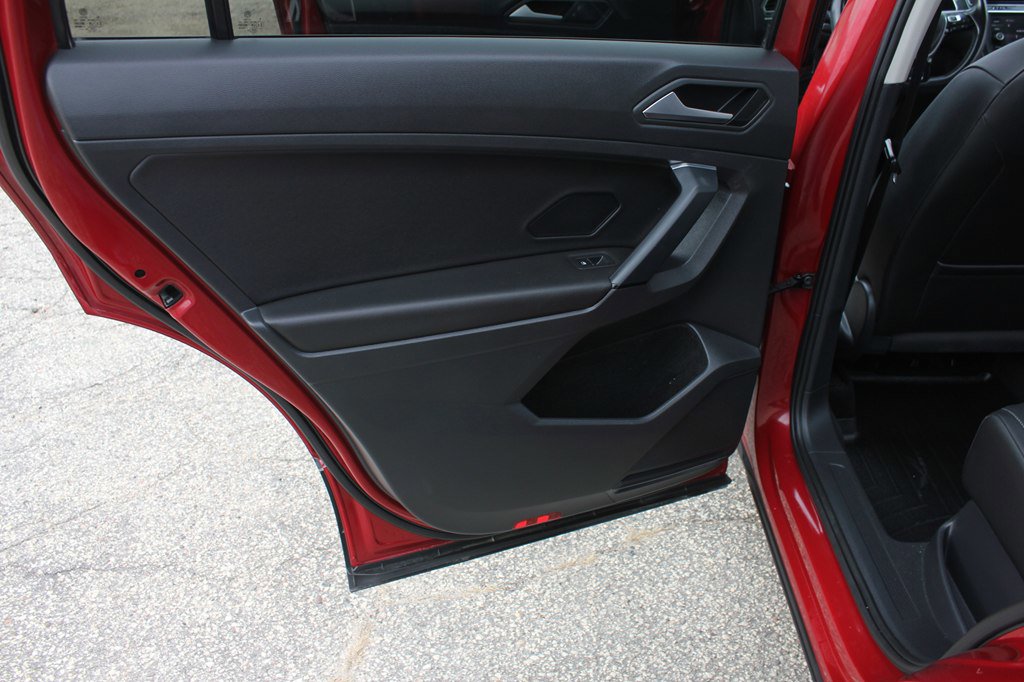 Used 2019 Volkswagen Tiguan SEL image 38