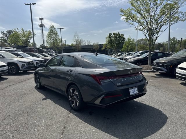 Certified 2025 Hyundai Elantra SEL FWD image 5