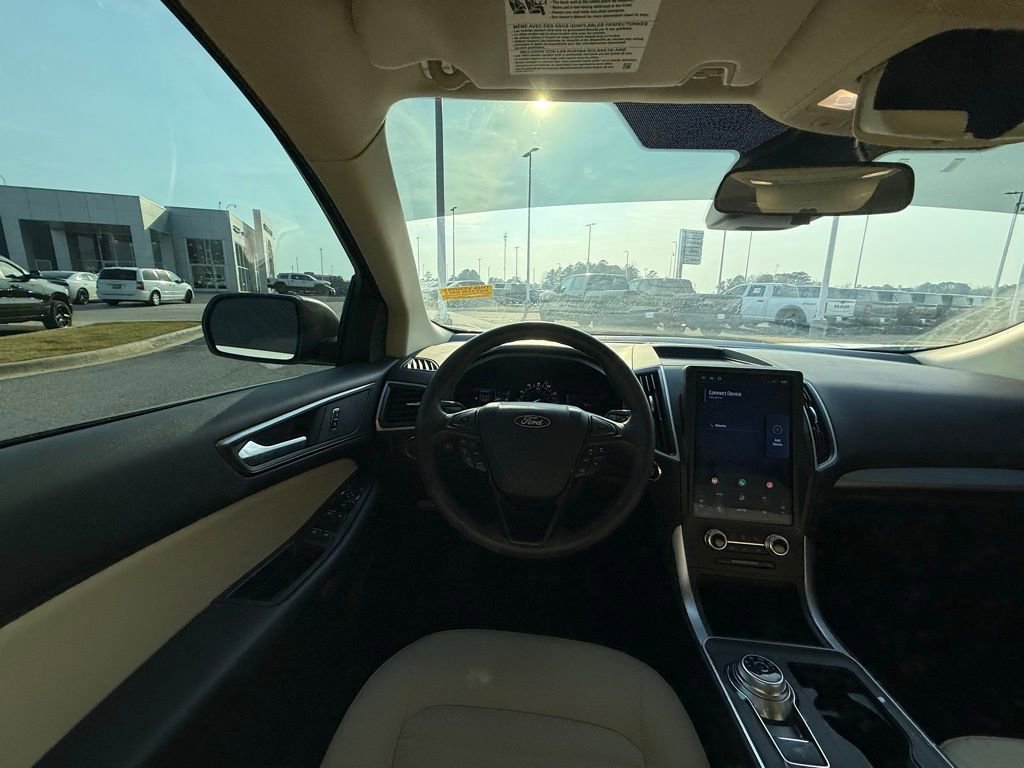 Used 2024 Ford Edge SE image 13