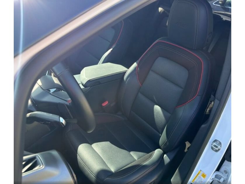 Used 2024 Chevrolet Equinox EV RS FWD image 5