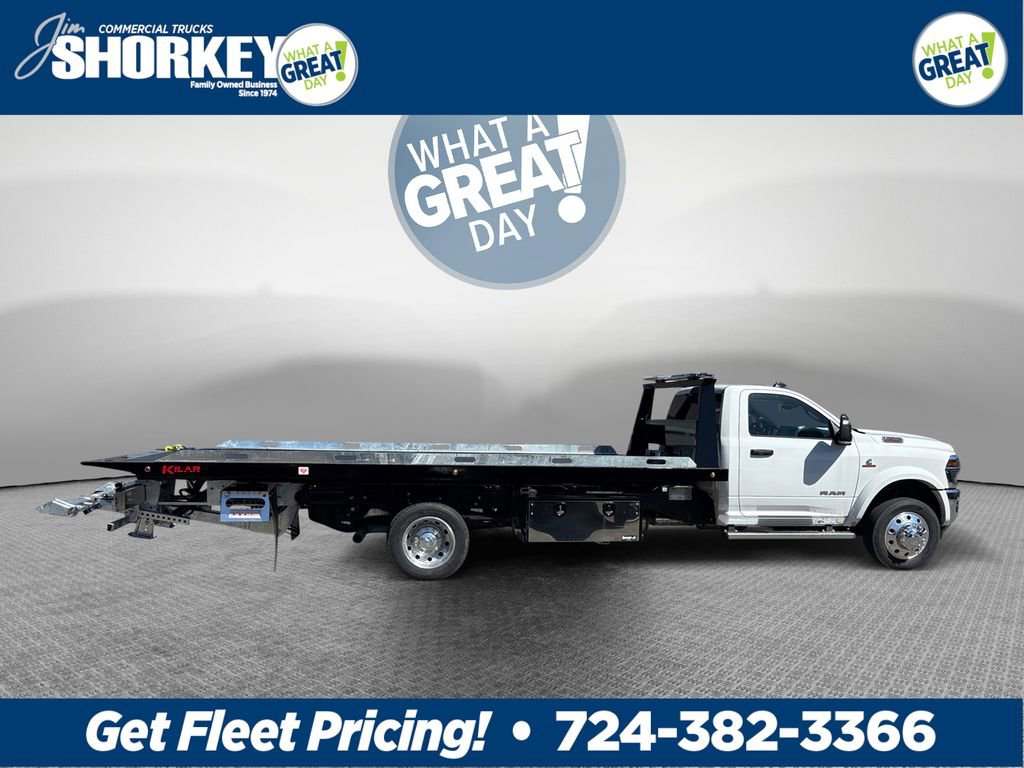 New 2026 RAM 5500 4x4 Regular Cab image 2