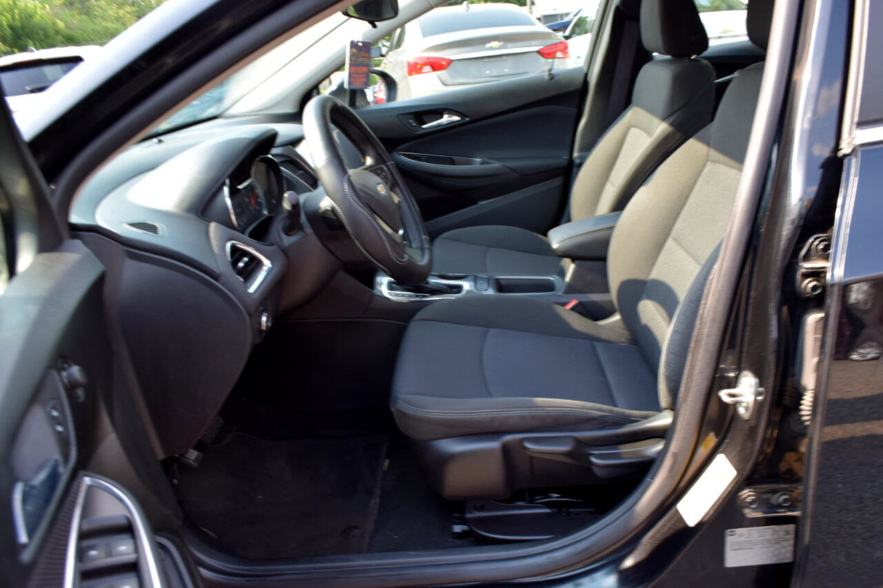 Used 2017 Chevrolet Cruze LT image 23