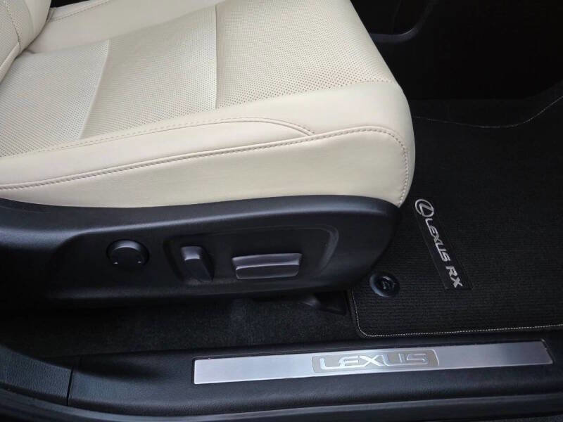 Used 2022 Lexus RX 450h AWD w/ Premium Package image 17