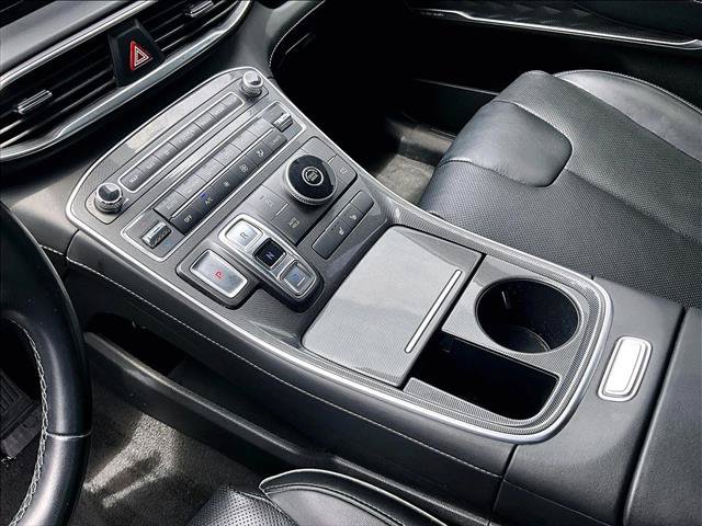 Used 2022 Hyundai Santa Fe SEL w/ Convenience + Premium Package FWD image 15
