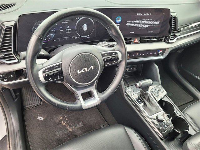 Used 2025 Kia Sportage SX image 9