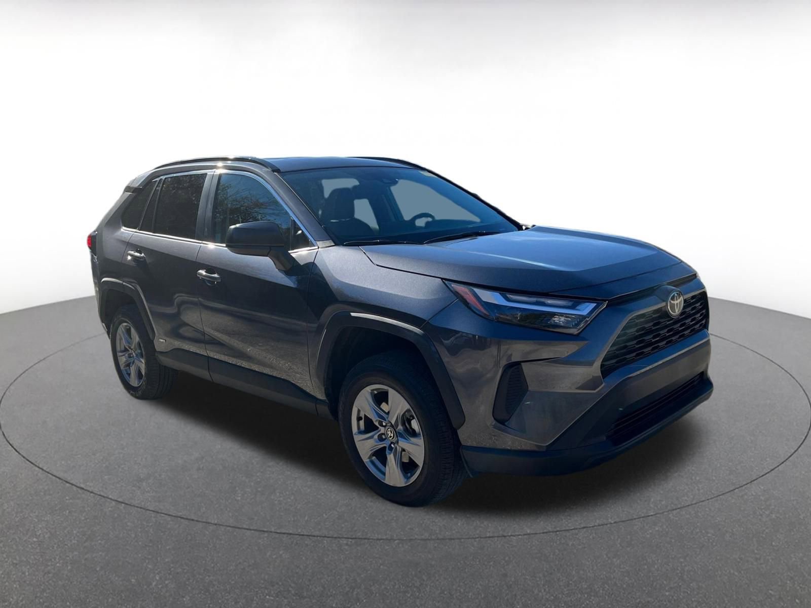 Used 2025 Toyota RAV4 LE image 1