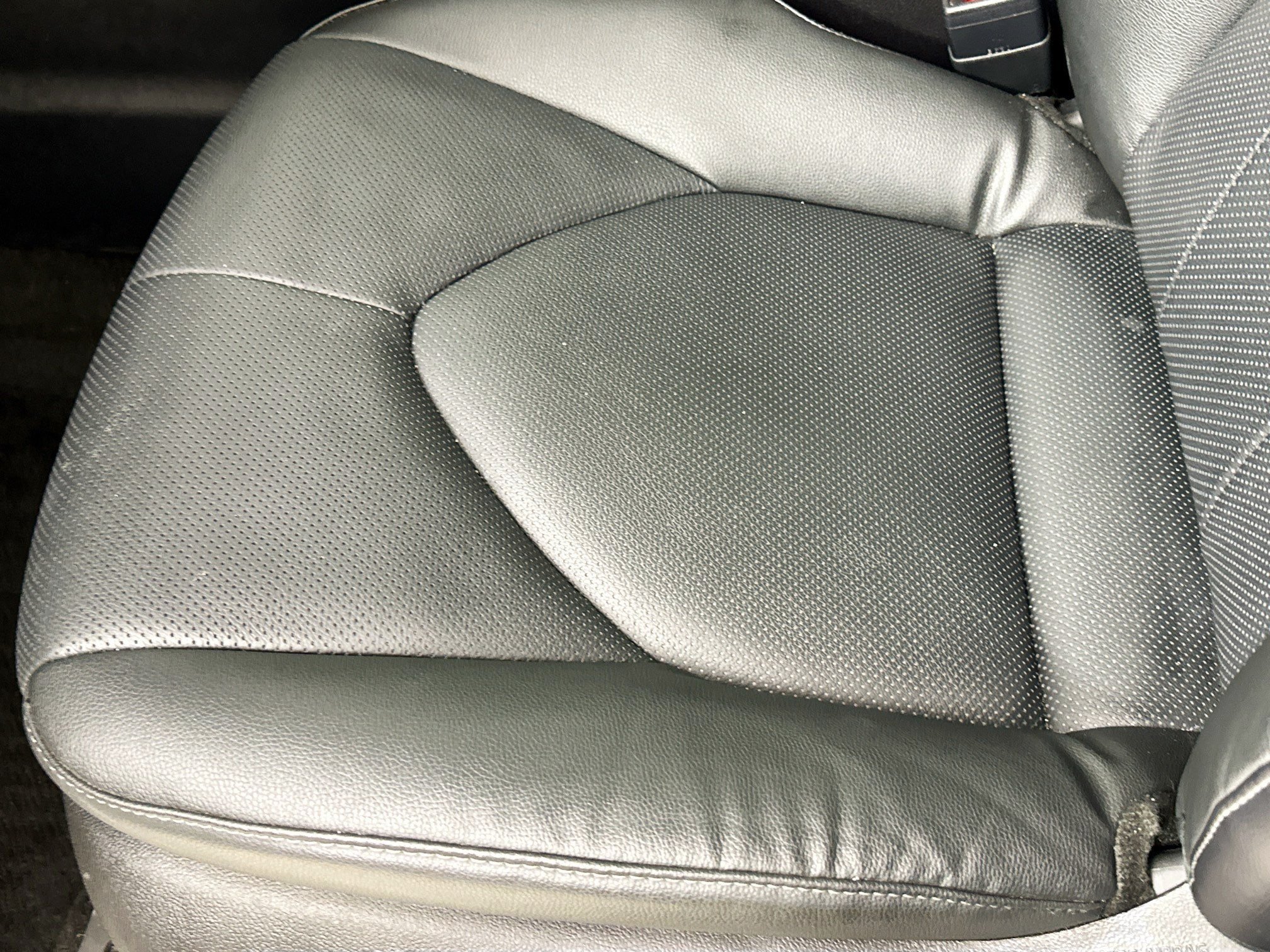 Used 2024 Toyota Grand Highlander AWD image 25
