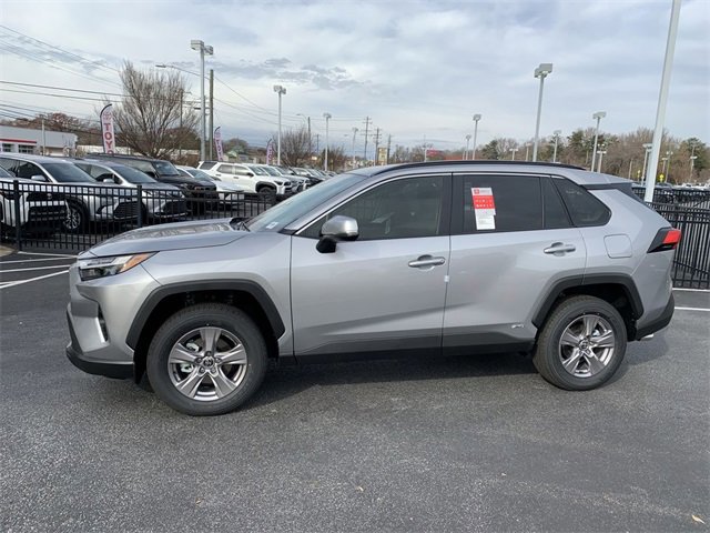 New 2025 Toyota RAV4 XLE image 5