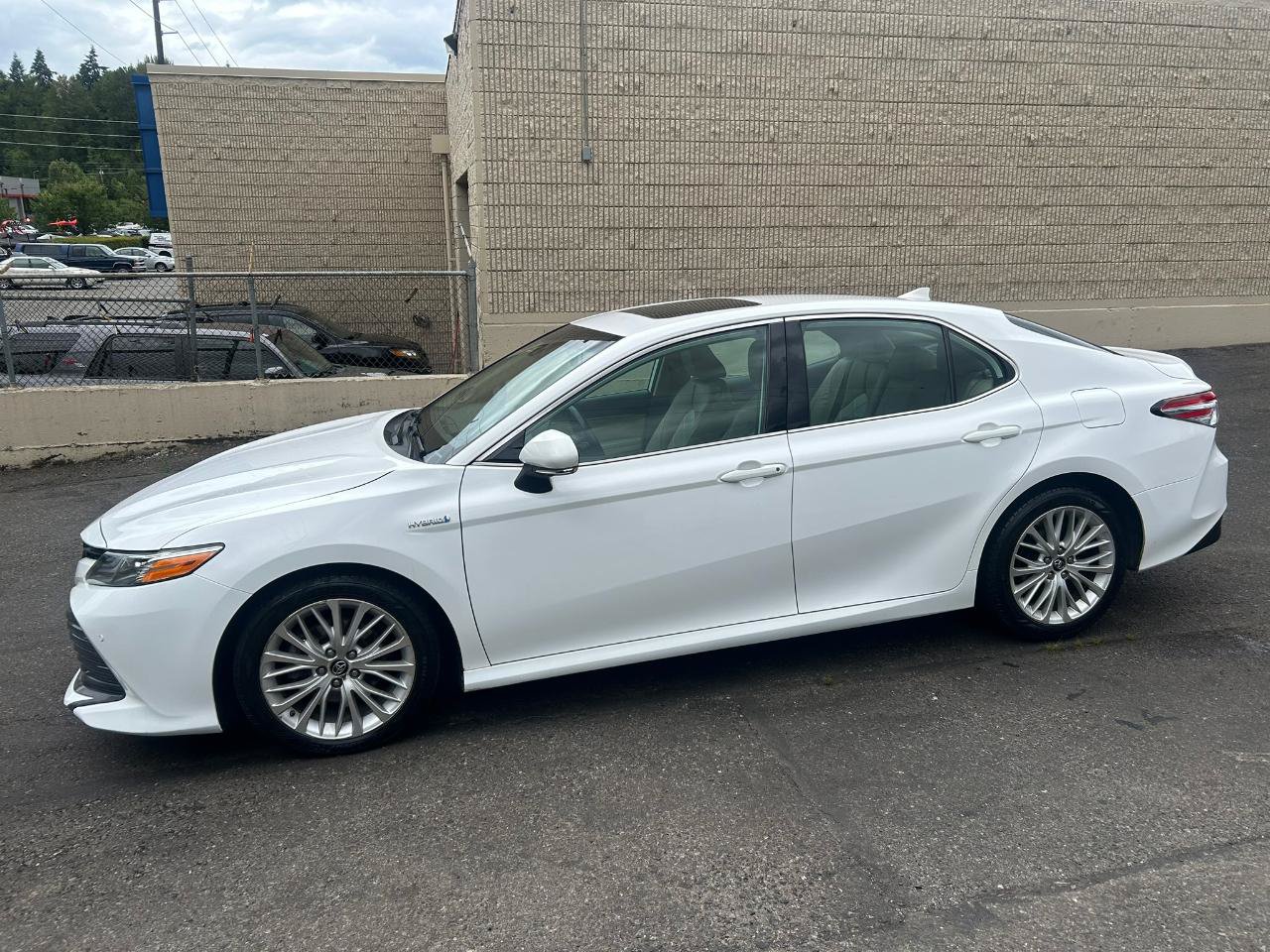 Used 2019 Toyota Camry XLE w/ Driver Assist Package FWD image 8
