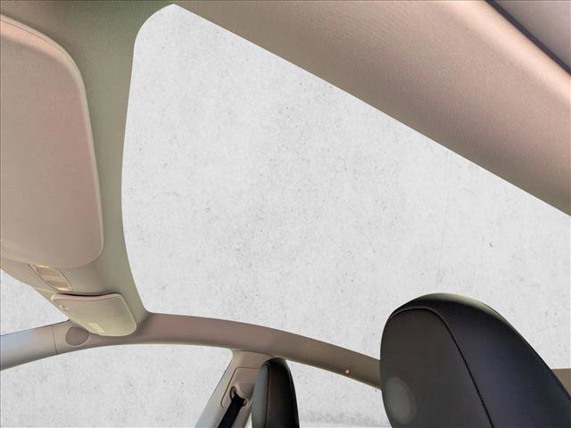 Used 2025 Tesla Model Y Long Range AWD/4WD image 15