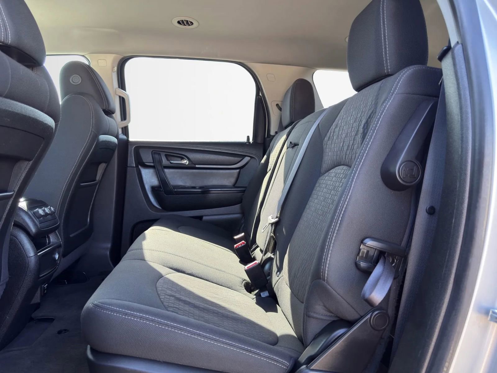 Used 2014 GMC Acadia SLE image 23