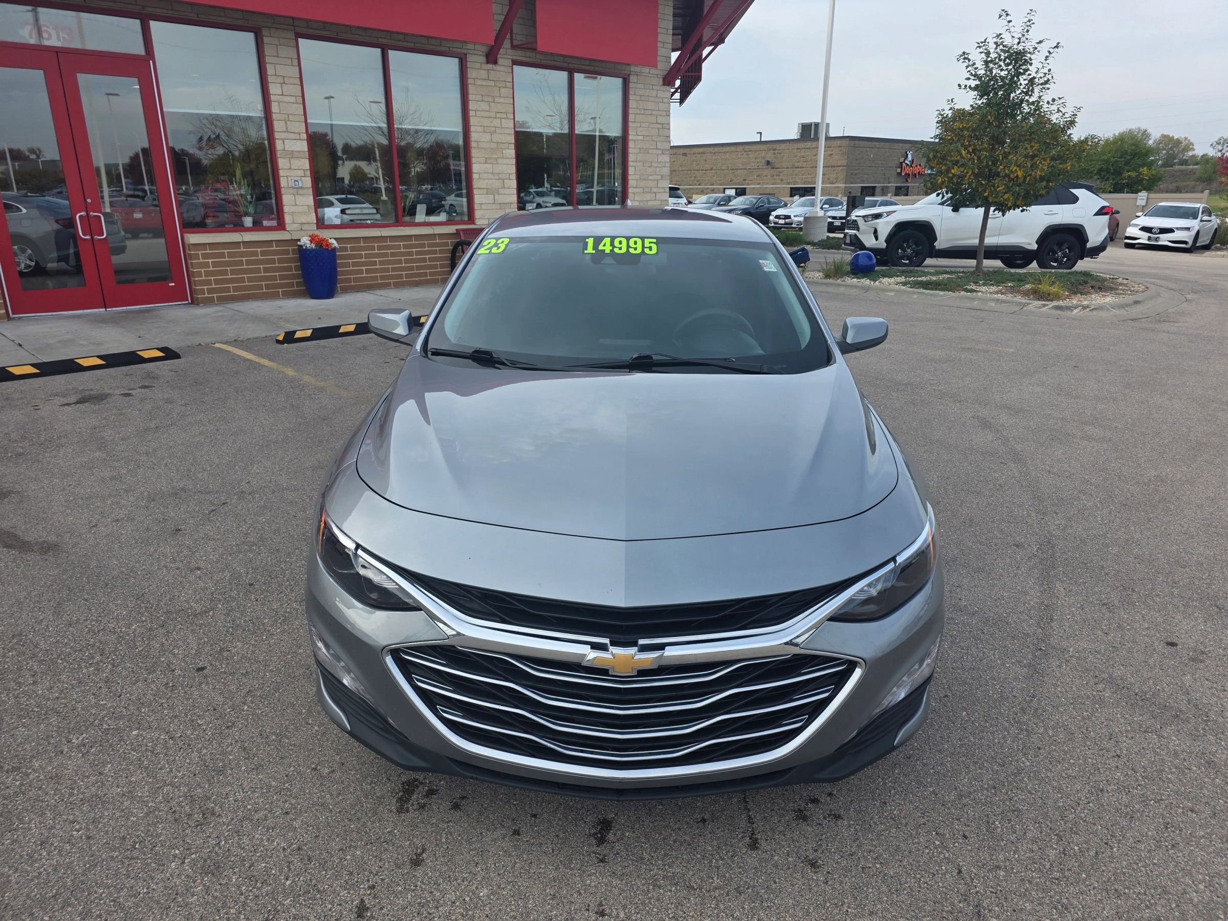 Used 2023 Chevrolet Malibu LT image 2