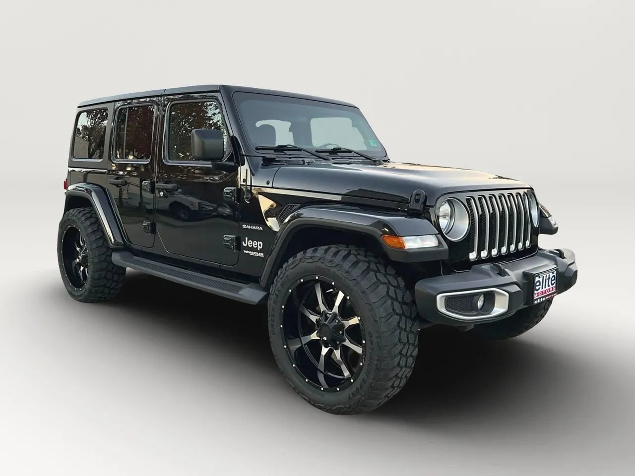 Used 2020 Jeep Wrangler Unlimited Sahara image 1