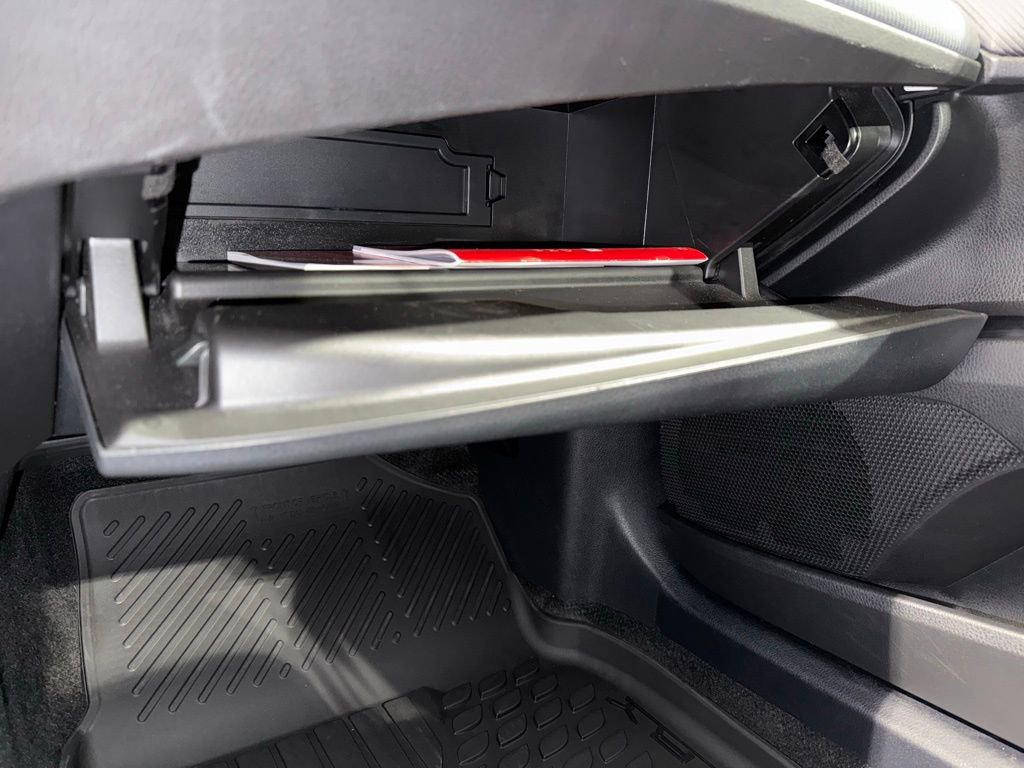 Certified 2025 Toyota Camry SE FWD image 25