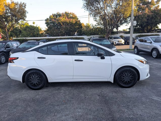 Used 2021 Nissan Versa S image 4