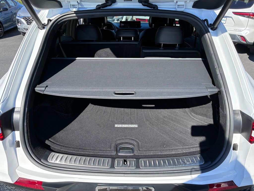 Used 2025 Genesis GV70 3.5T Sport w/ Sport Advanced Package image 14