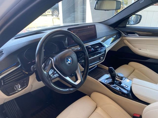 Used 2023 BMW 530e w/ Premium Package RWD image 14