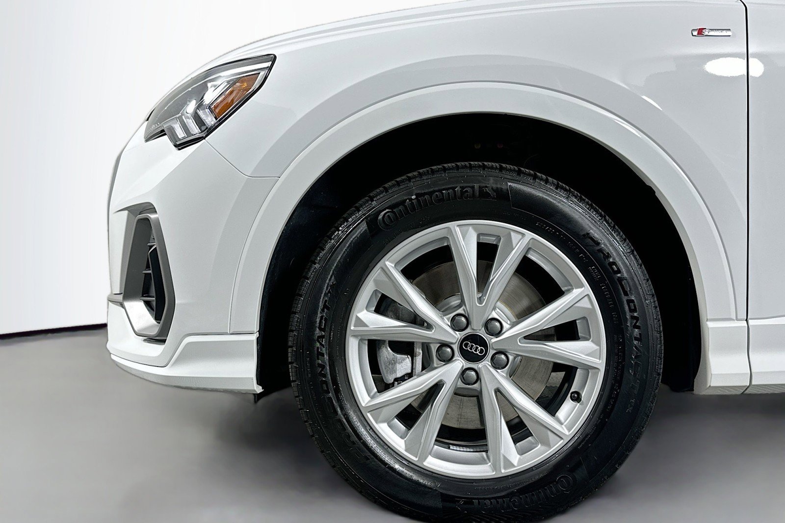 Used 2025 Audi Q3 2.0T Premium w/ Convenience Package image 12