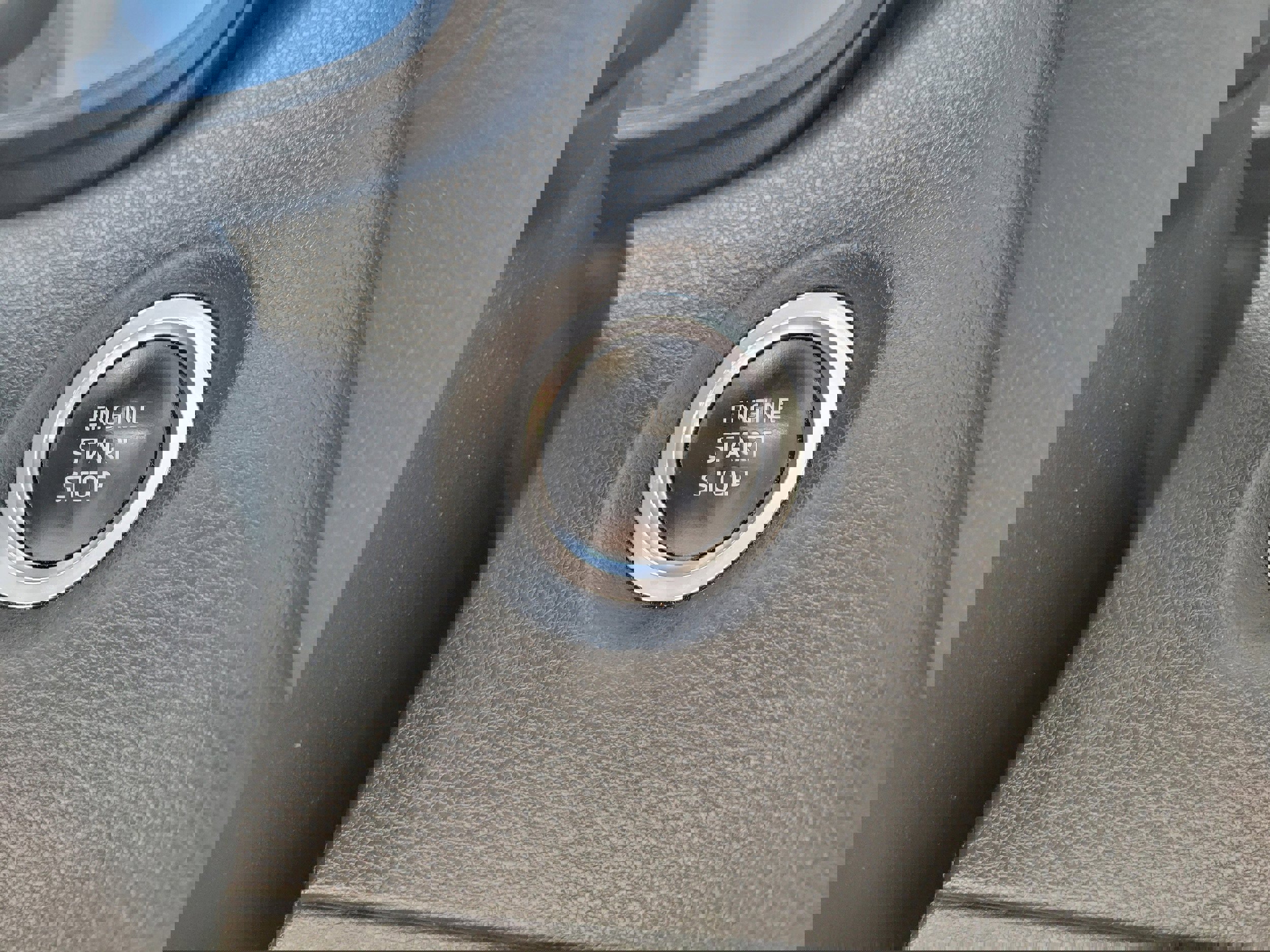 Used 2020 Toyota Corolla LE image 18