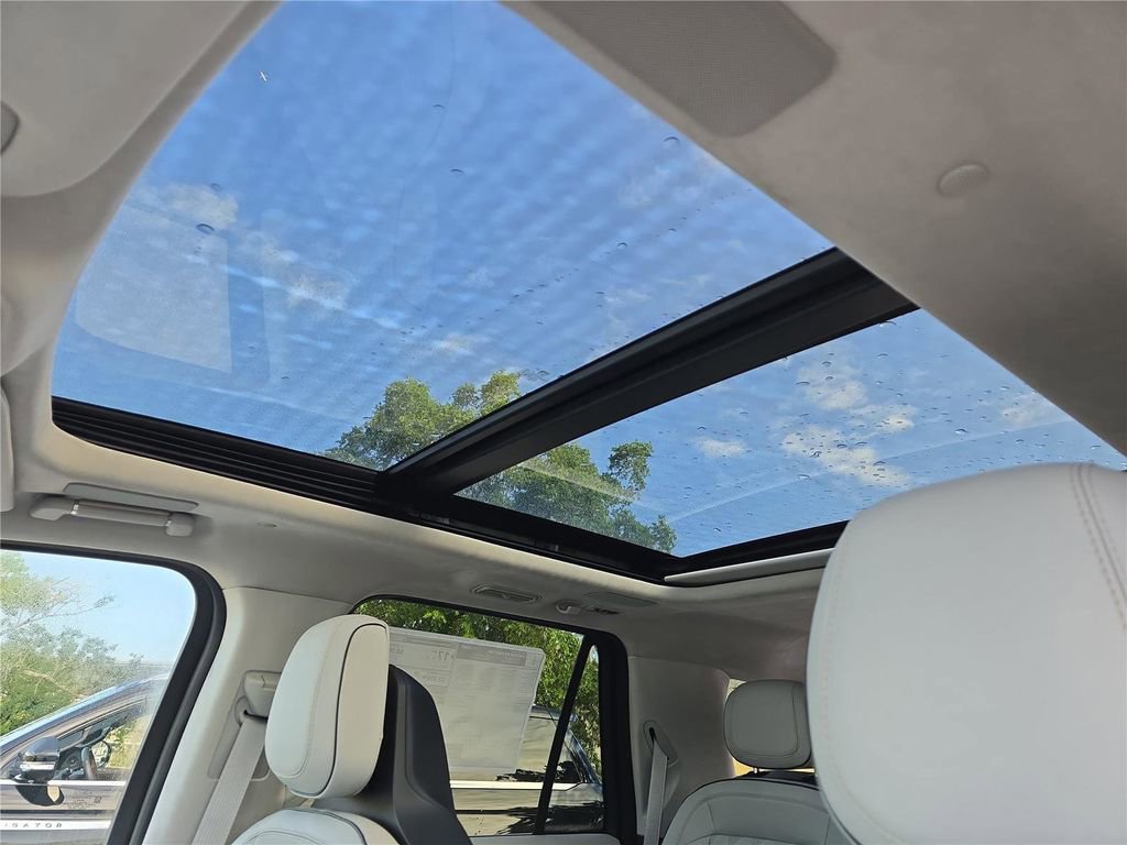 New 2026 Lincoln Navigator L Black Label AWD/4WD image 27