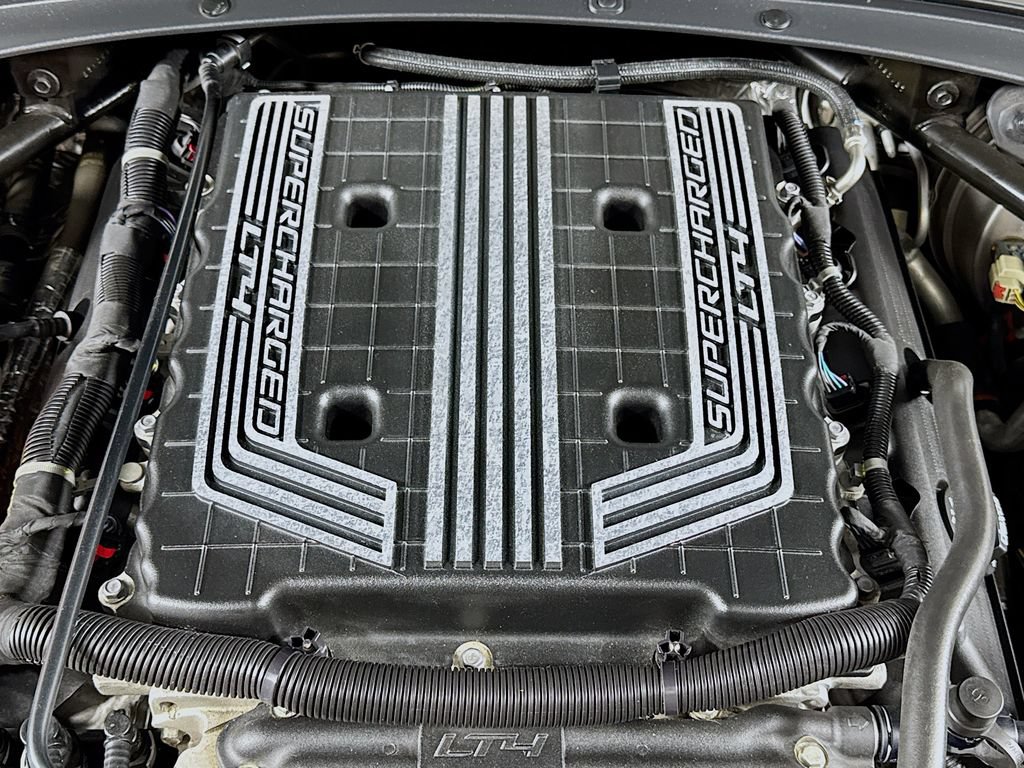 Used 2018 Chevrolet Camaro ZL1 RWD image 30