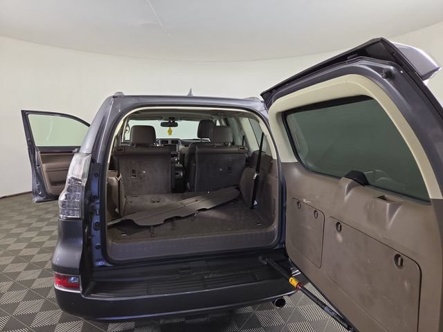 Used 2017 Lexus GX 460 Premium AWD/4WD image 33