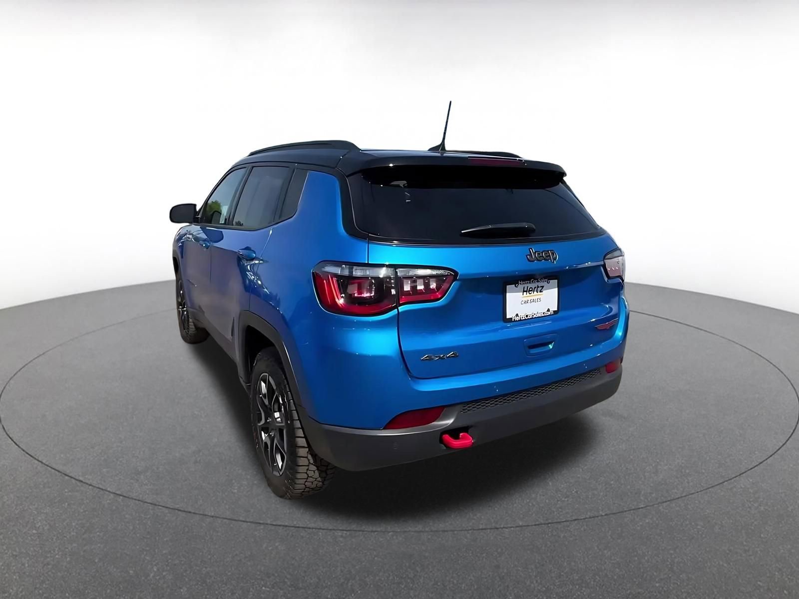 Used 2025 Jeep Compass Trailhawk AWD/4WD image 11
