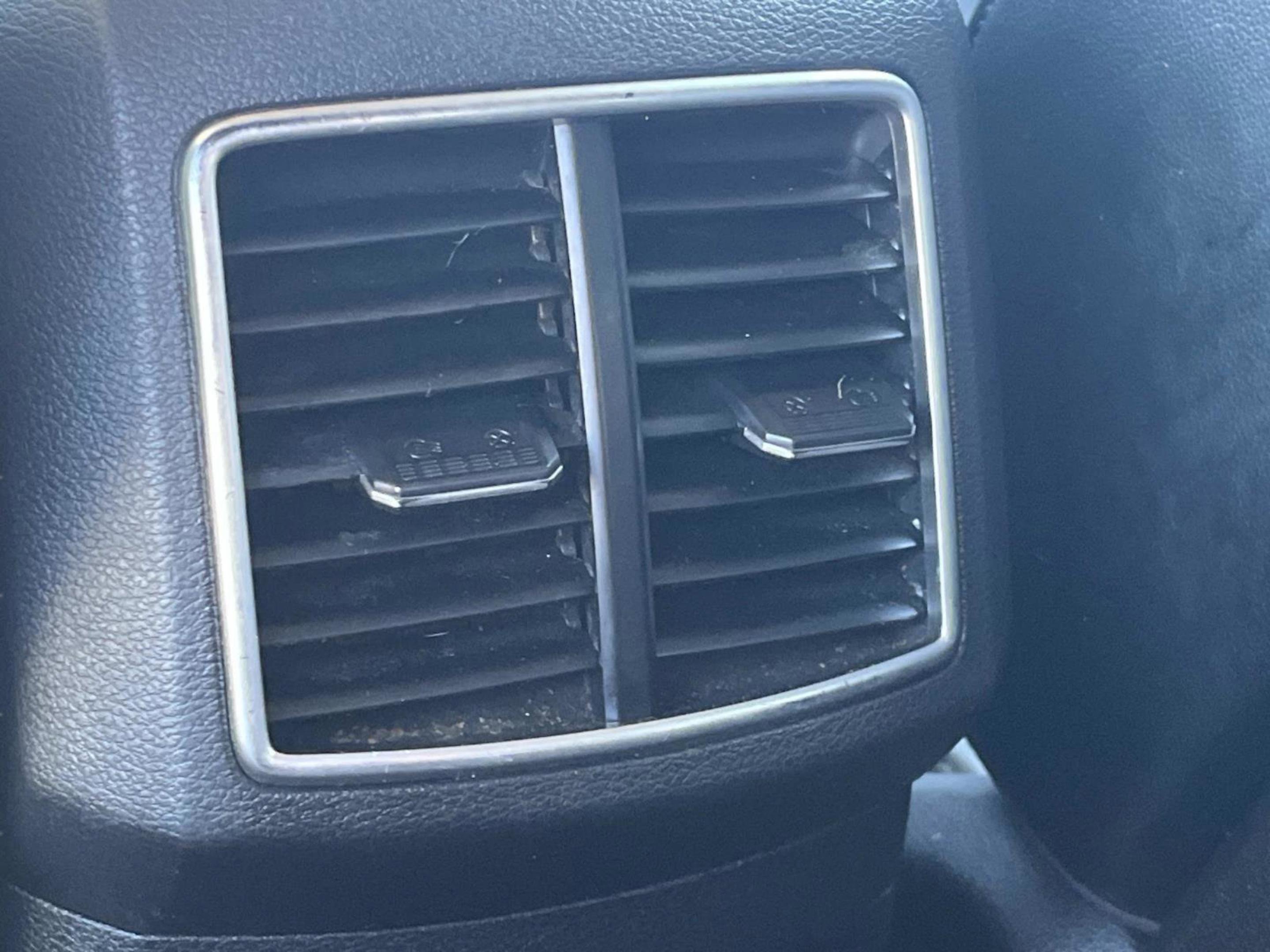 Used 2023 Kia Sportage EX image 17