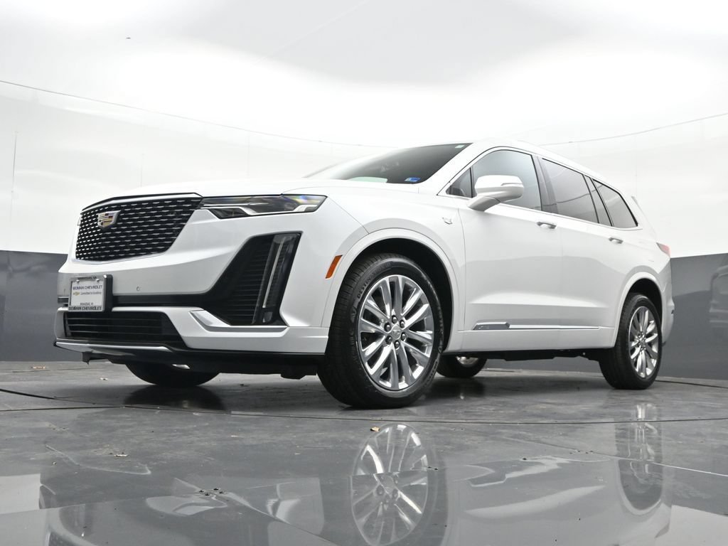 Used 2020 Cadillac XT6 Premium Luxury AWD/4WD image 32