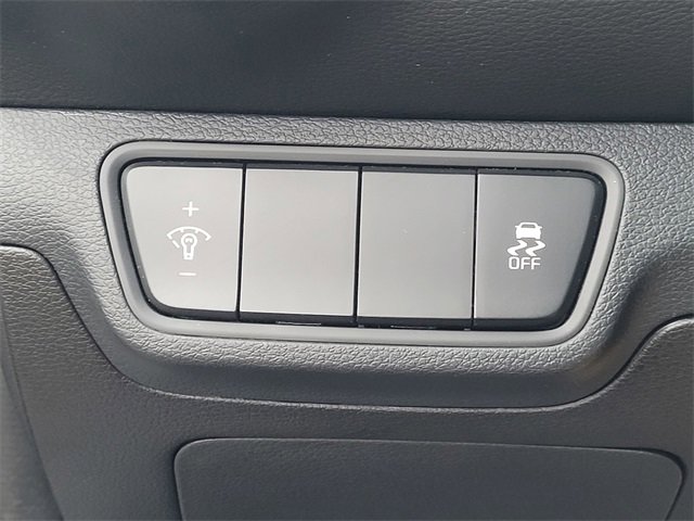 Used 2023 Kia Forte LXS image 23