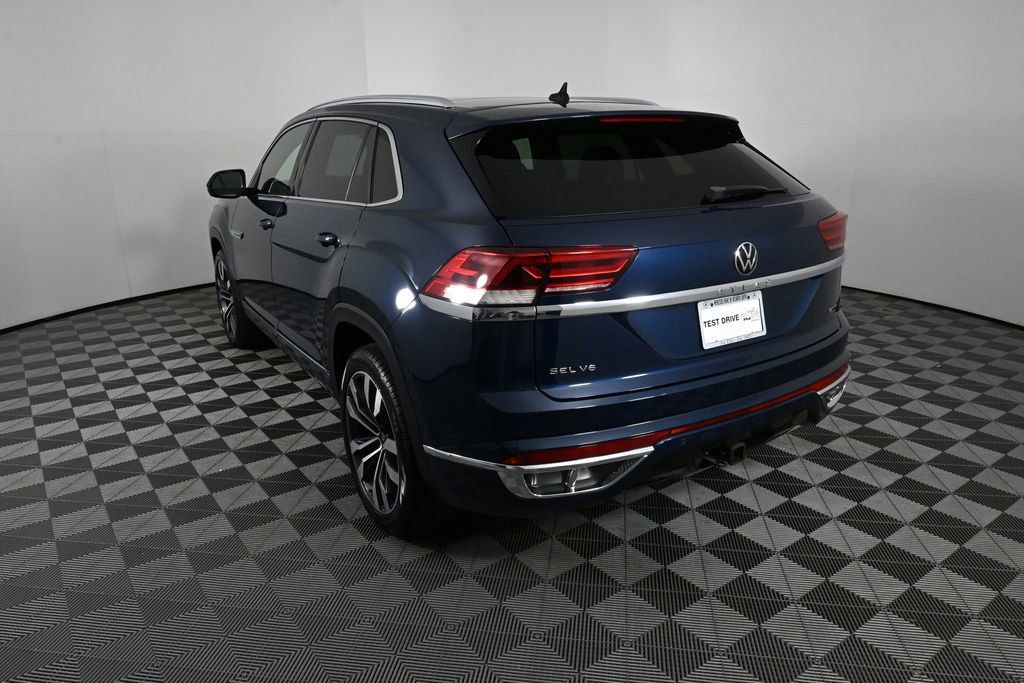 Used 2022 Volkswagen Atlas Cross Sport SEL Premium R-Line image 4