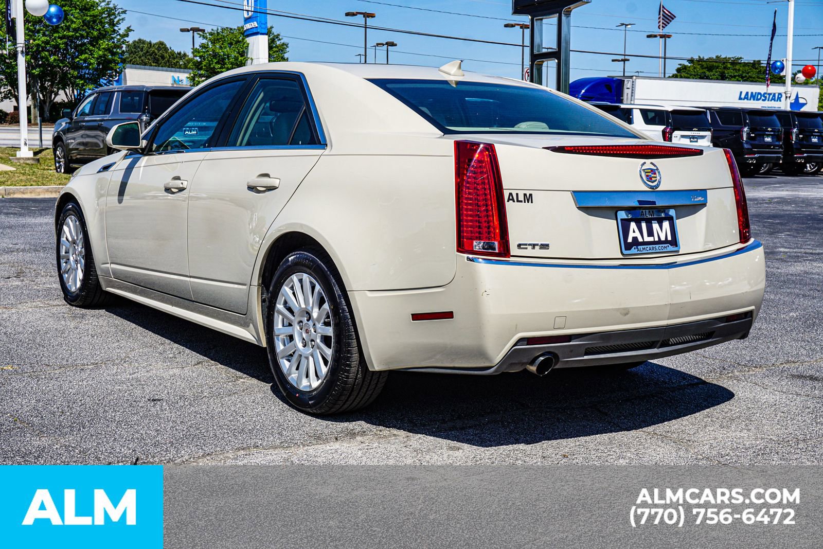 Used 2011 Cadillac CTS Luxury RWD image 8