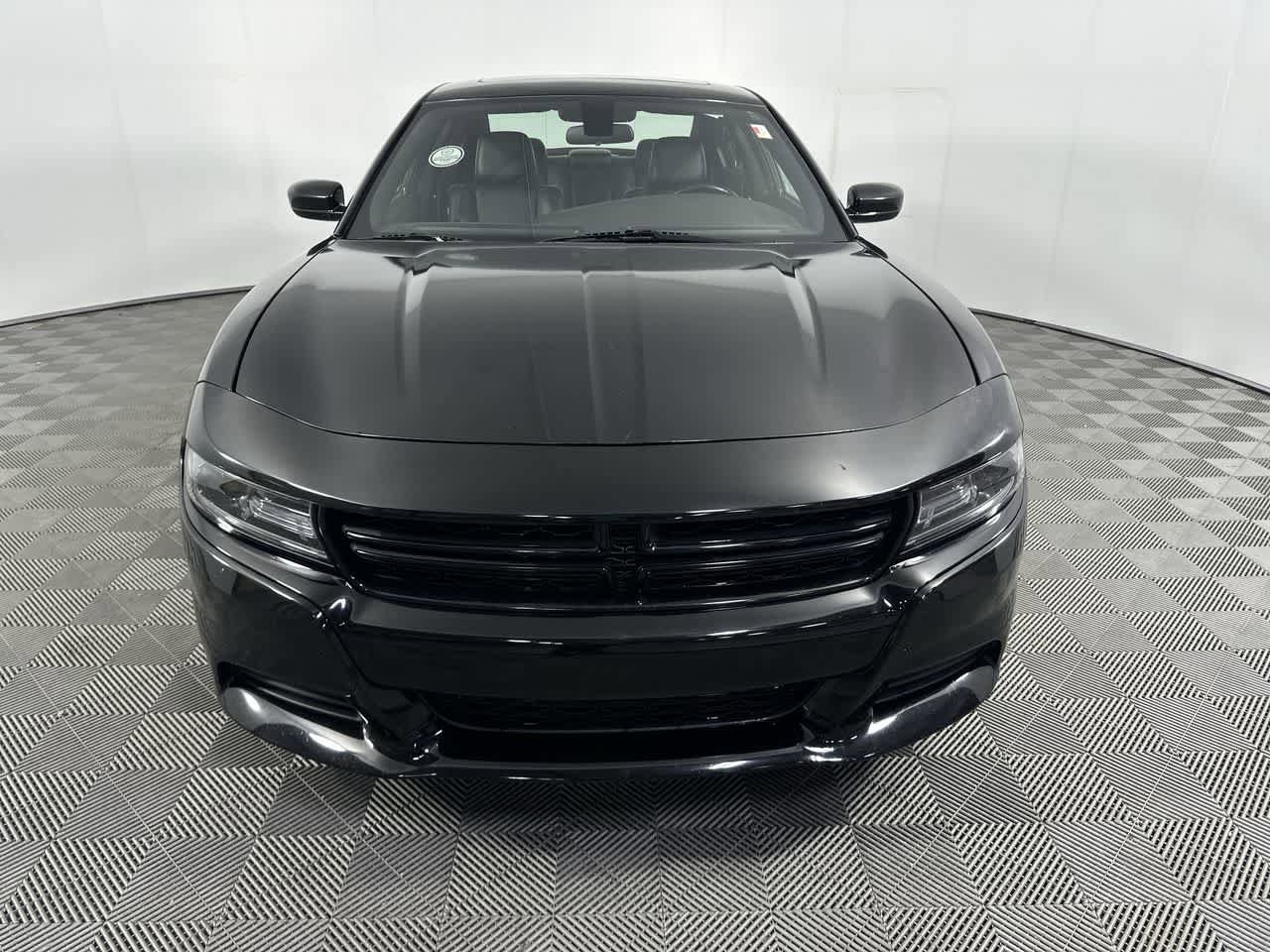 Used 2021 Dodge Charger SXT w/ Leather Interior Group RWD image 10