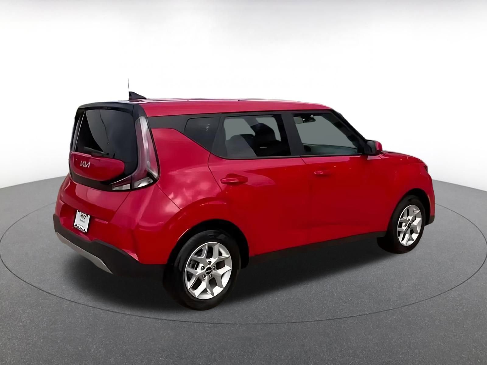 Used 2025 Kia Soul LX w/ LX Technology Package image 15