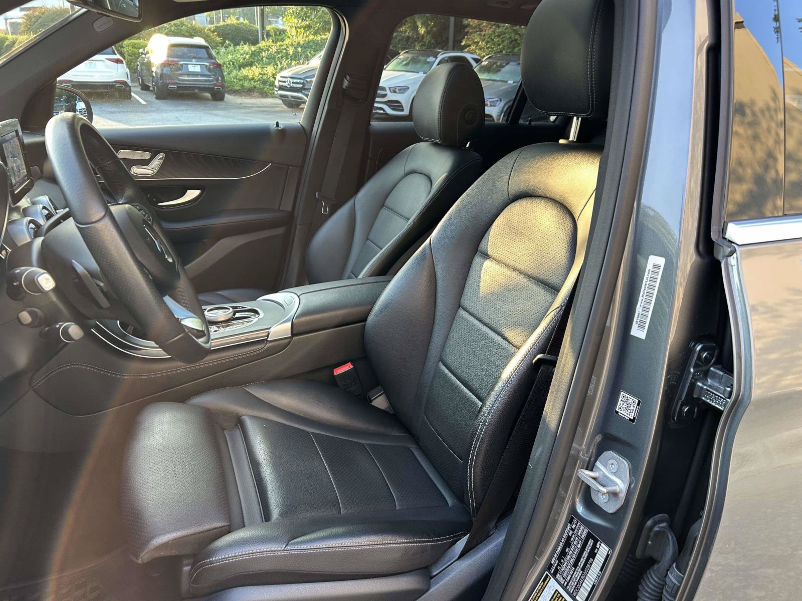 Used 2018 Mercedes-Benz GLC 300 4MATIC image 24