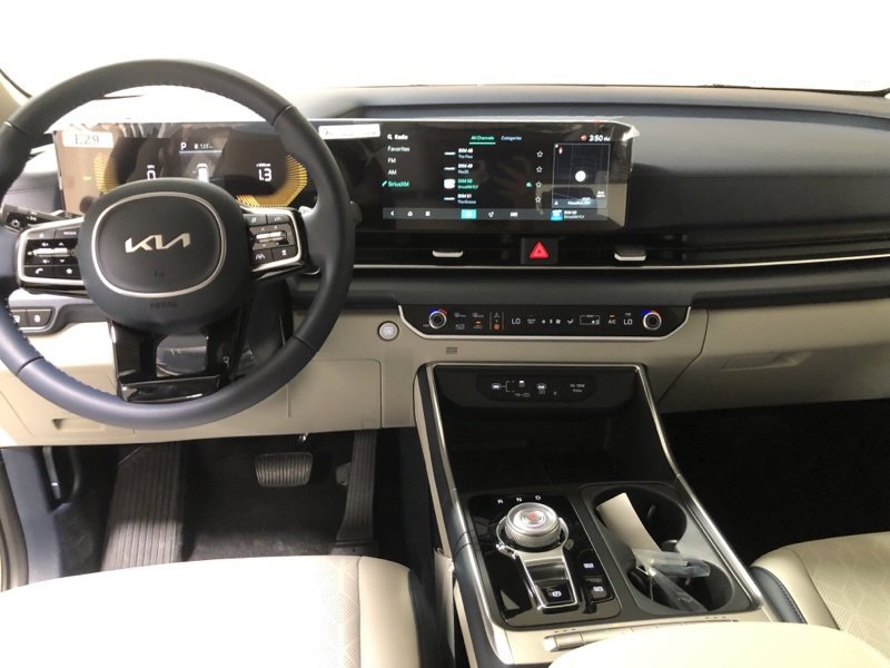 New 2026 Kia Carnival EX image 32
