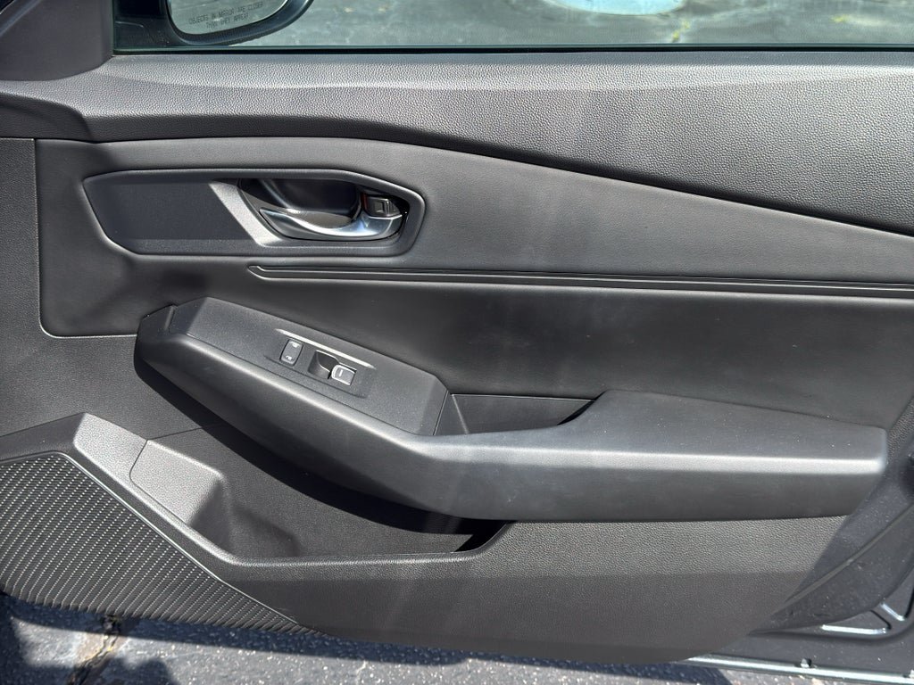 Used 2023 Honda Accord EX image 32