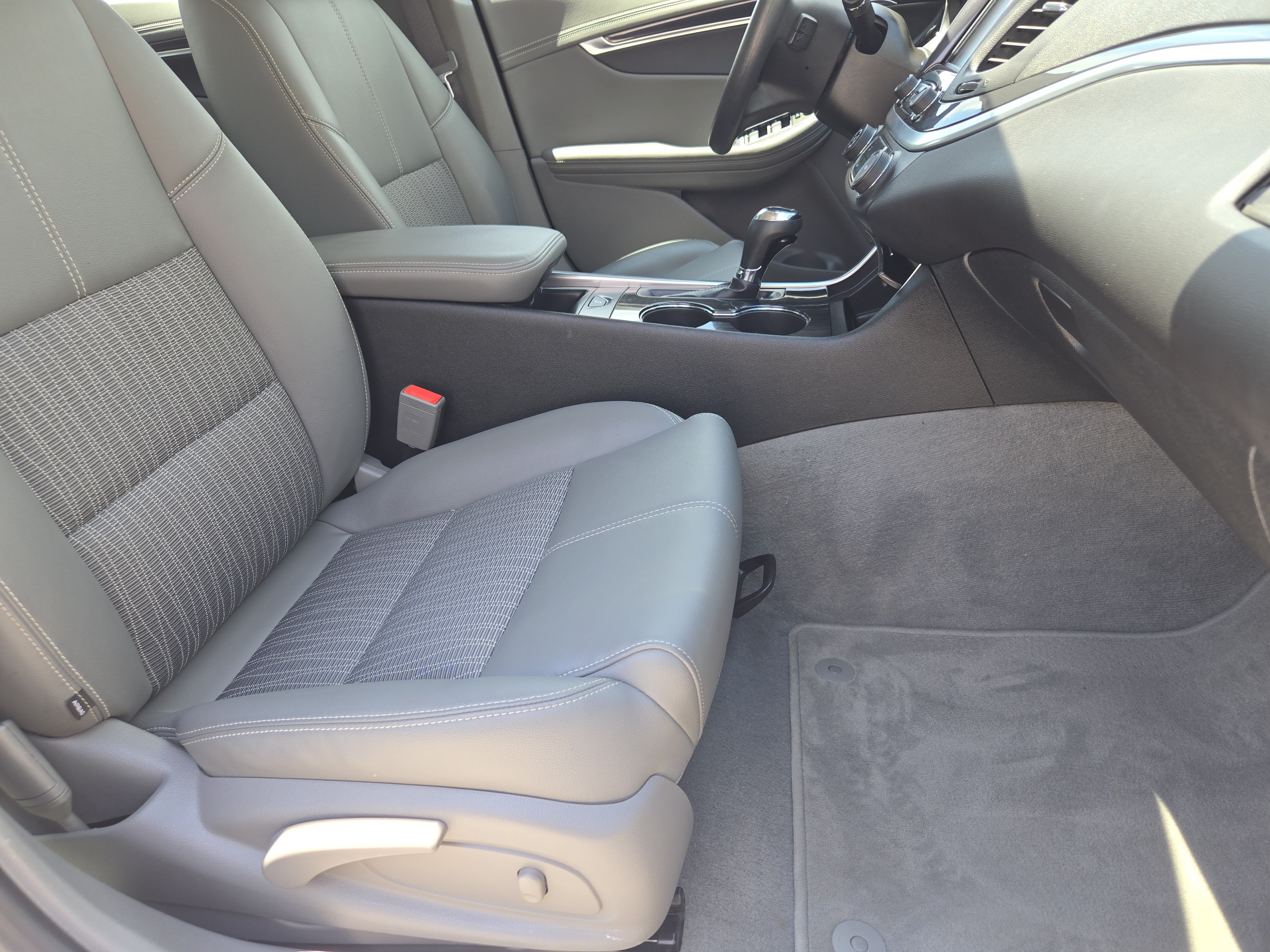 Used 2019 Chevrolet Impala LS FWD image 15