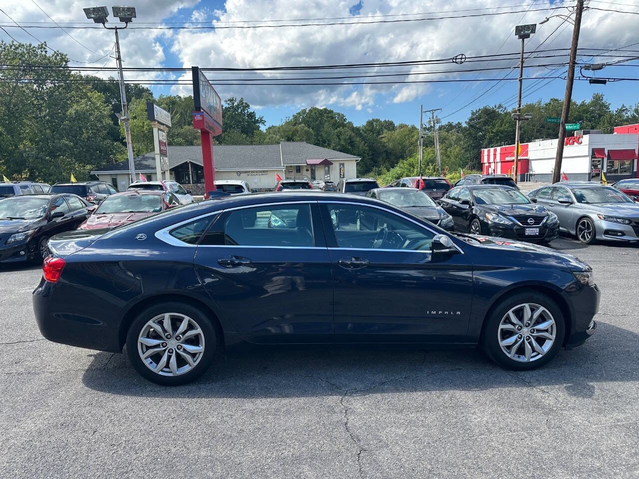 Used 2018 Chevrolet Impala LT image 3