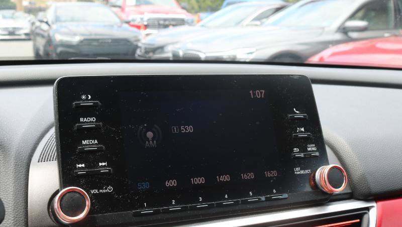 Used 2018 Honda Accord LX image 11