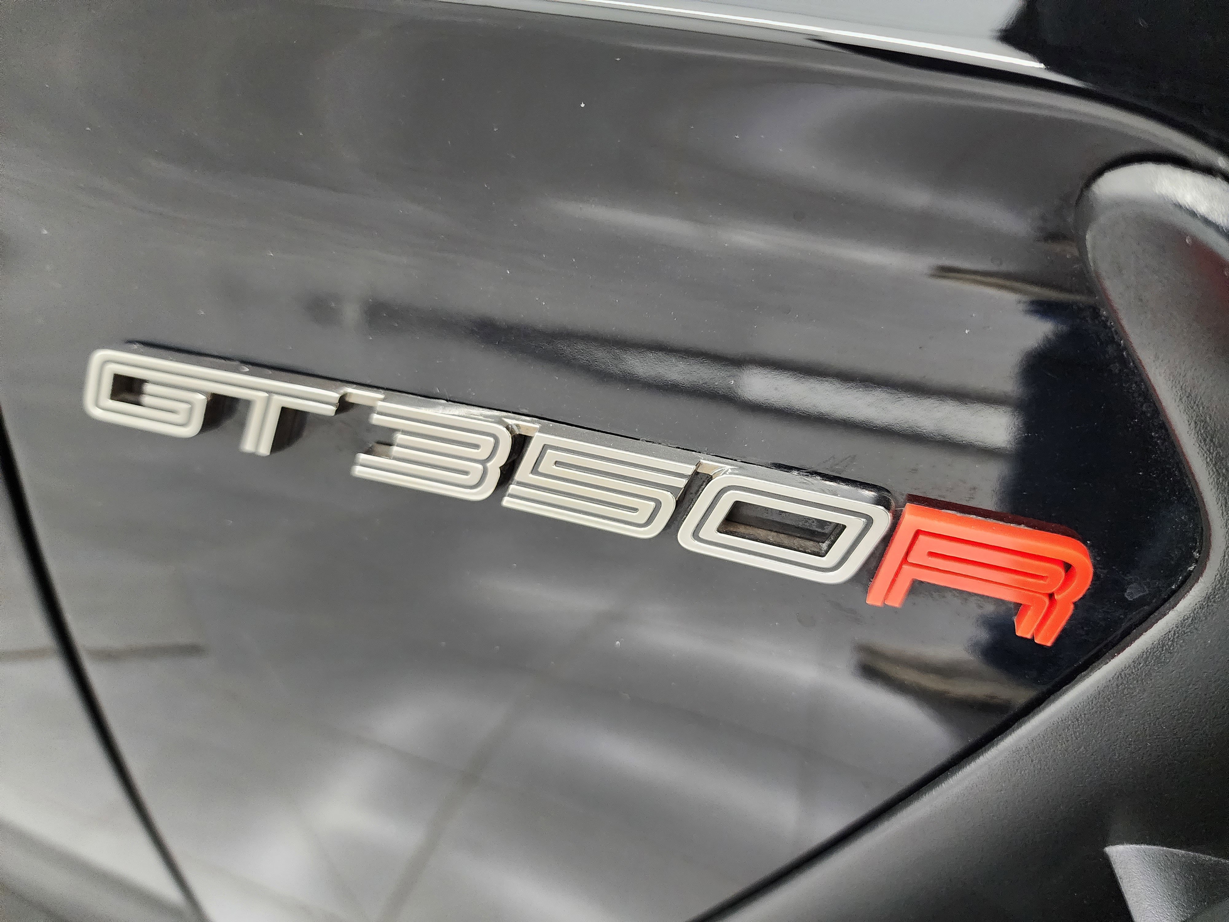 Used 2016 Ford Mustang Shelby GT350R w/ GT350R Equipment Group 920A image 29