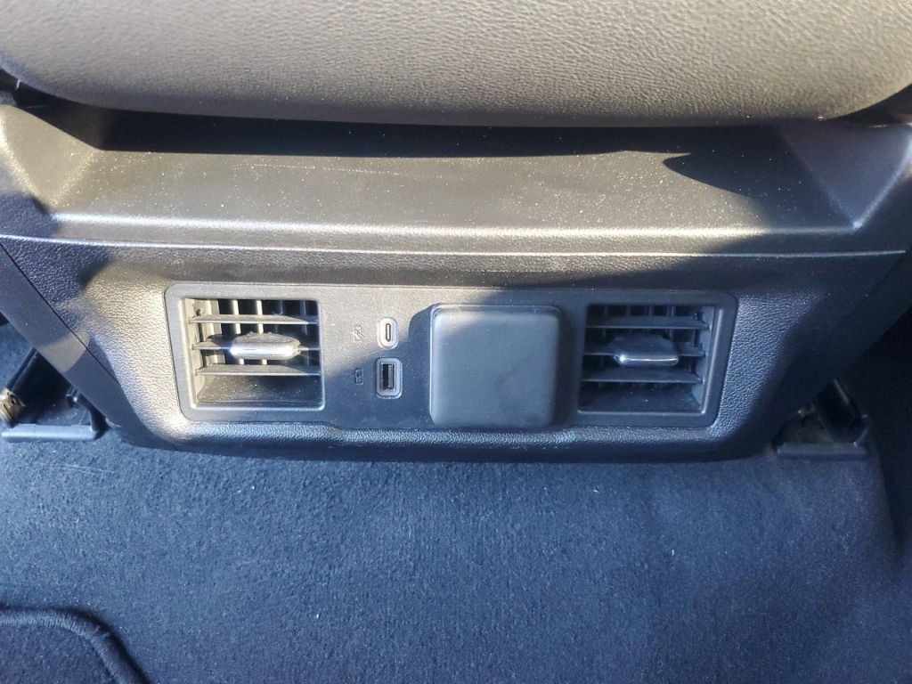 Used 2025 GMC Sierra 1500 SLT image 11