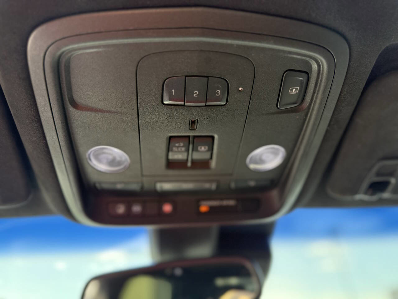 Used 2013 Cadillac XTS Platinum image 28