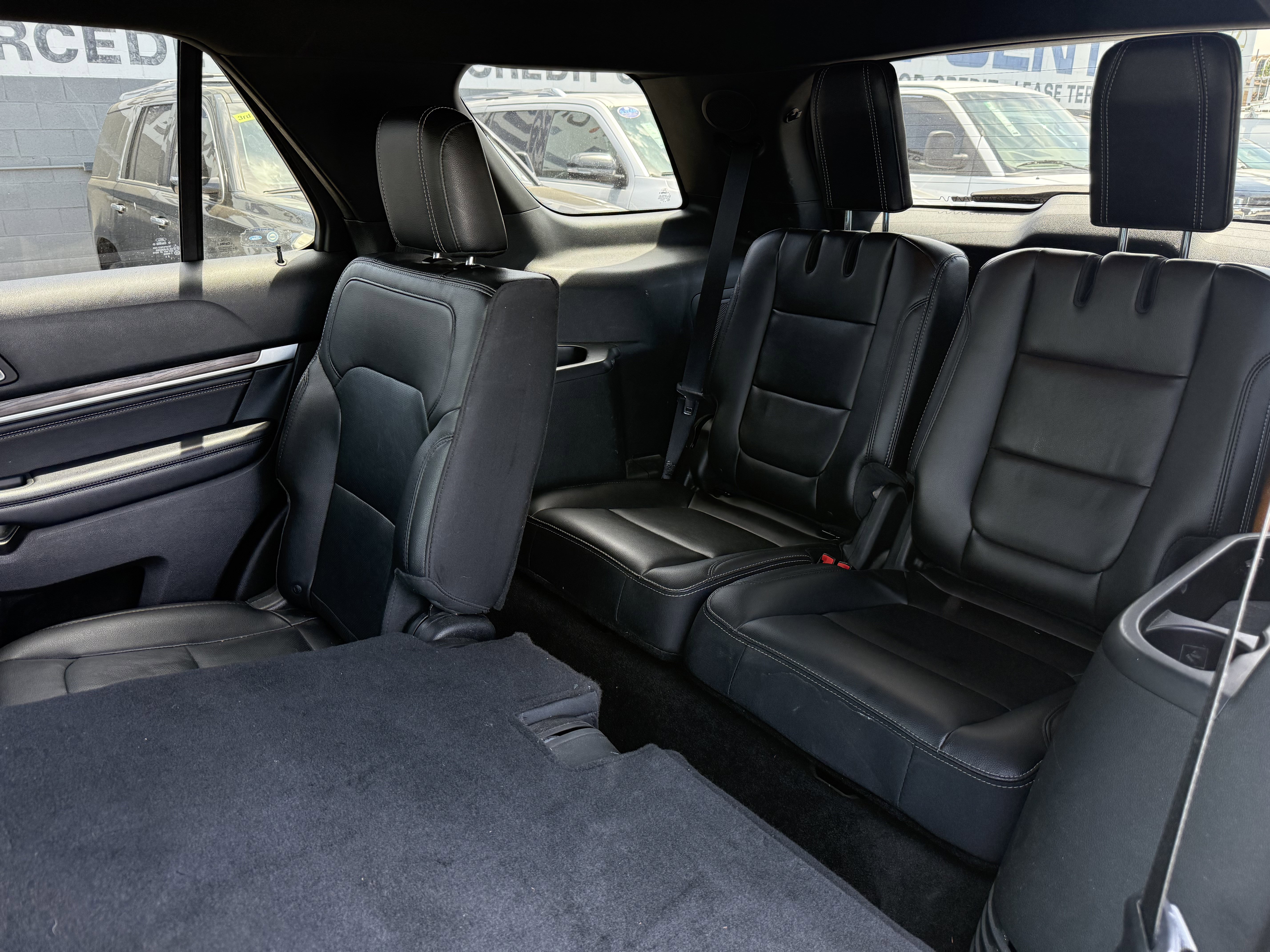 Used 2018 Ford Explorer Limited FWD image 17