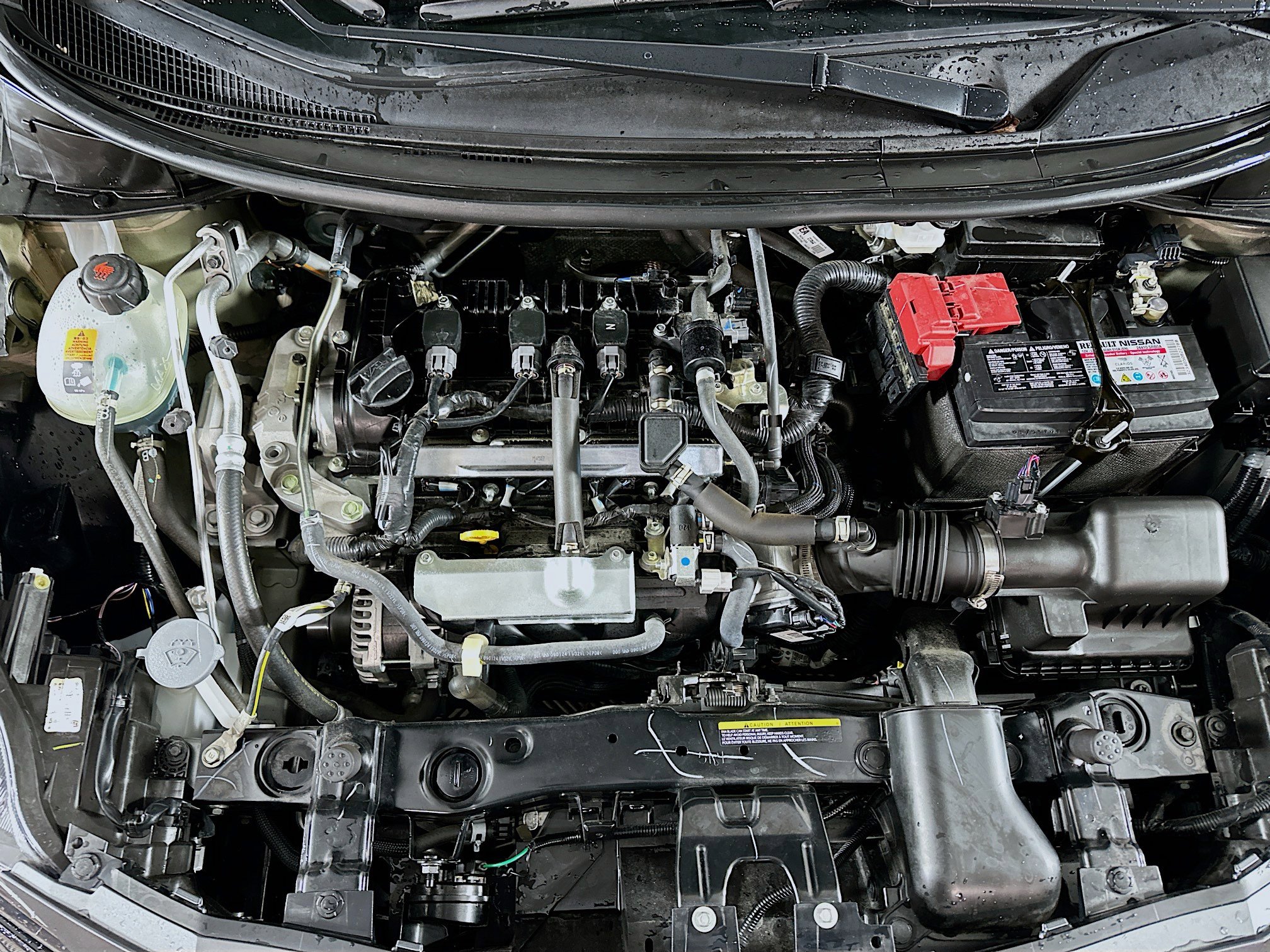 Used 2024 Nissan Versa S w/ Trunk Package image 30