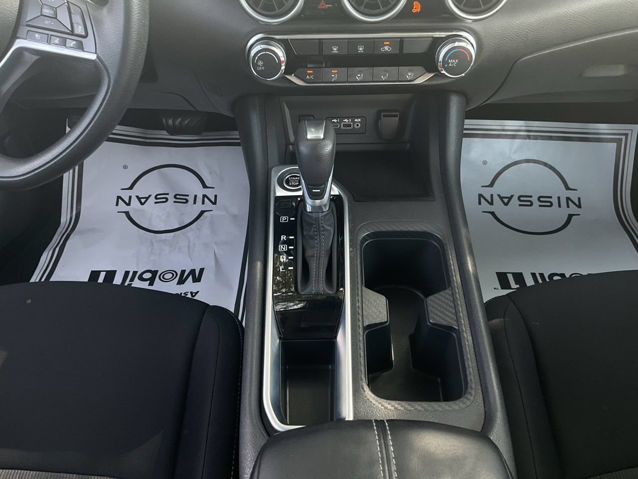 Used 2025 Nissan Sentra SV FWD image 9