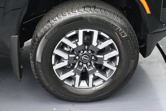 New 2027 Nissan Frontier SV AWD/4WD image 6