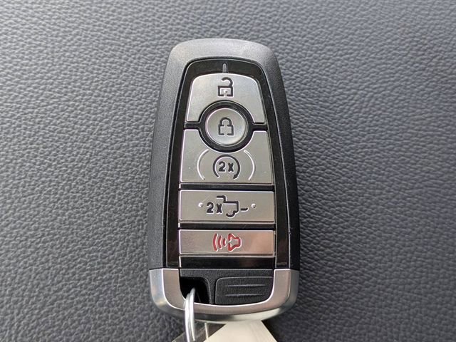 Used 2025 Ford F250 Lariat w/ Black Appearance Package AWD/4WD image 39