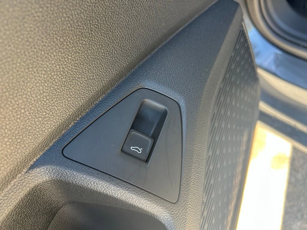 Used 2025 Volkswagen Jetta Sport image 49