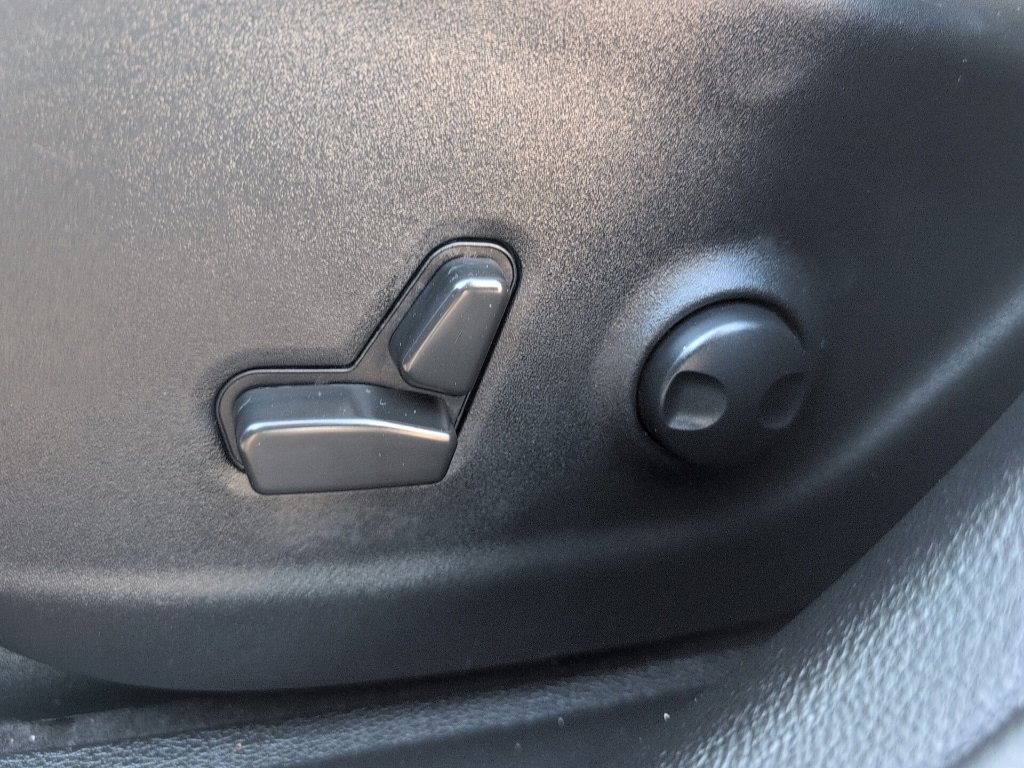 Used 2022 Jeep Cherokee Limited image 21